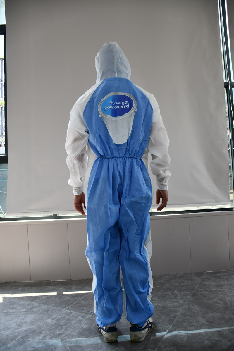 Introduction to car spraying protective clothing